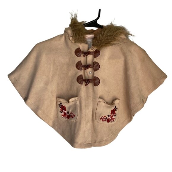 Little Lass  Faux Fur Hooded Shawl Poncho Cape With Embroidered Pockets SZ 4T - Picture 1 of 8